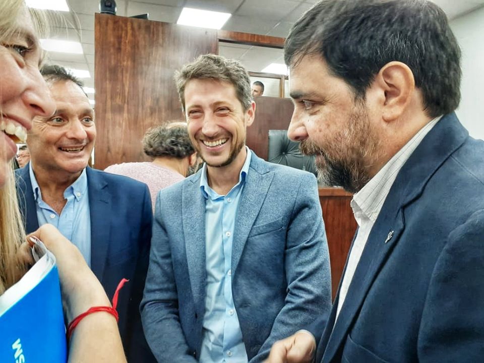 Hernán Letcher junto al intendente Fernando Moreira y Diego Perrella