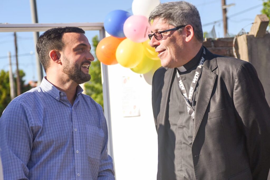 Grosso y el Padre Daniel Medina, vicario de la Argentina de la Orden de Agustinos Recoletos