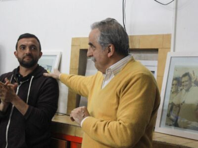 Él Político Guillermo Moreno Junto A Leo Grosso En Un Acto Por él 17 De Octubre Realizado En él Partido De San Martín