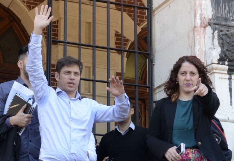 PAUTA PUBLICITARIA EN EL GOBIERNO DE KICILLOF: CIFRAS ESTRATOSFÉRICAS PARA MONOPOLIOS Y DESFINANCIAMIENTO DE MEDIOS COMUNITARIOS